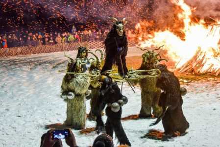 Rauhnachtstreiben zur Wintersonnenwende bei der Kaiserbuche