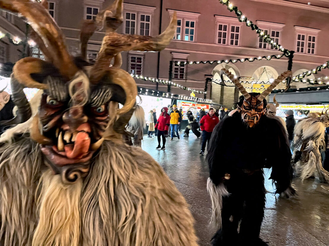 Krampuslauf Christkindlmarkt Salzburg, 5. Dezember 2022 | Salzburger Schiachpercht'n und Krampusse