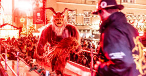 Krampuslauf Christkindlmarkt Salzburg, 5. Dezember 2022 der Salzburger Schiachpercht'n und Krampusse | © wildbild (Doris Wild)