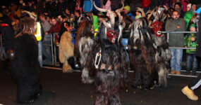 40. Gnigler Krampuslauf Salzburg, 30. November 2013 | Salzburger Schiachpercht'n und Krampusse