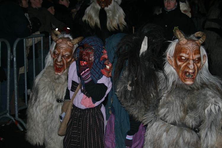 Krampusnacht Attersee, 24. November 2007 | Salzburger Schiachpercht'n und Krampusse
