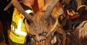 Krampuslauf LentiaCity Linz, 17. Dezember 2013 | Salzburger Schiachpercht'n und Krampusse