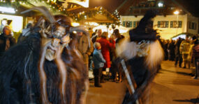 Krampuslauf Obertrum am See, 27. November 2011 | Salzburger Schiachpercht'n und Krampusse