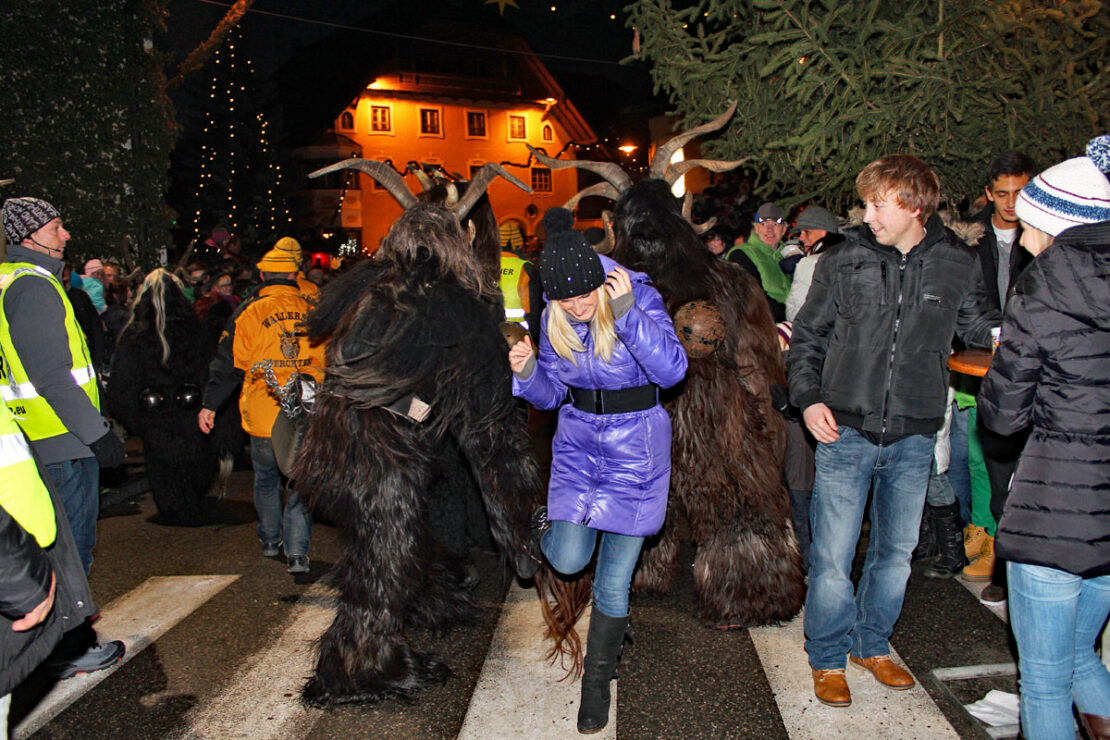 Krampuslauf Obertrum, 4. Dezember 2013 | Salzburger Schiachpercht'n und Krampusse