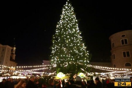 Perchtenlauf am Salzburger Christkindlmarkt