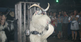 Krampuskränzchen Zistelalm Salzburg, 19. November 2007 | Salzburger Schiachpercht'n und Krampusse