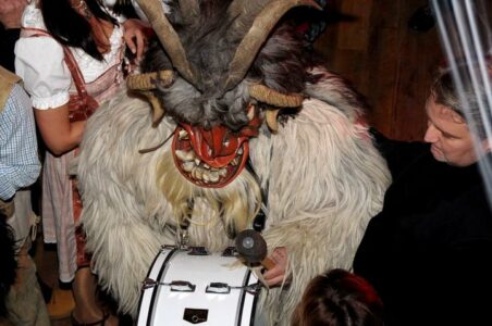 Krampuskränzchen Zistelalm Salzburg