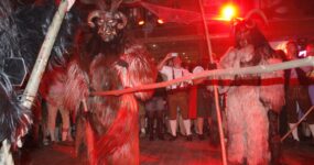 Krampuskränzchen Zistelalm Salzburg, 11. November 2011 | Salzburger Schiachpercht'n und Krampusse
