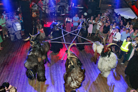 Krampuskränzchen Zistelalm Salzburg