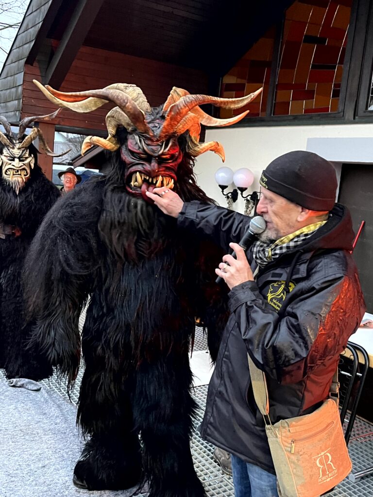 Perchten Hoagascht Wals, 6. Jänner 2024 | Salzburger Schiachpercht'n und Krampusse