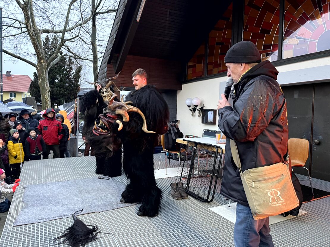 Perchten Hoagascht Wals, 6. Jänner 2024 | Salzburger Schiachpercht'n und Krampusse