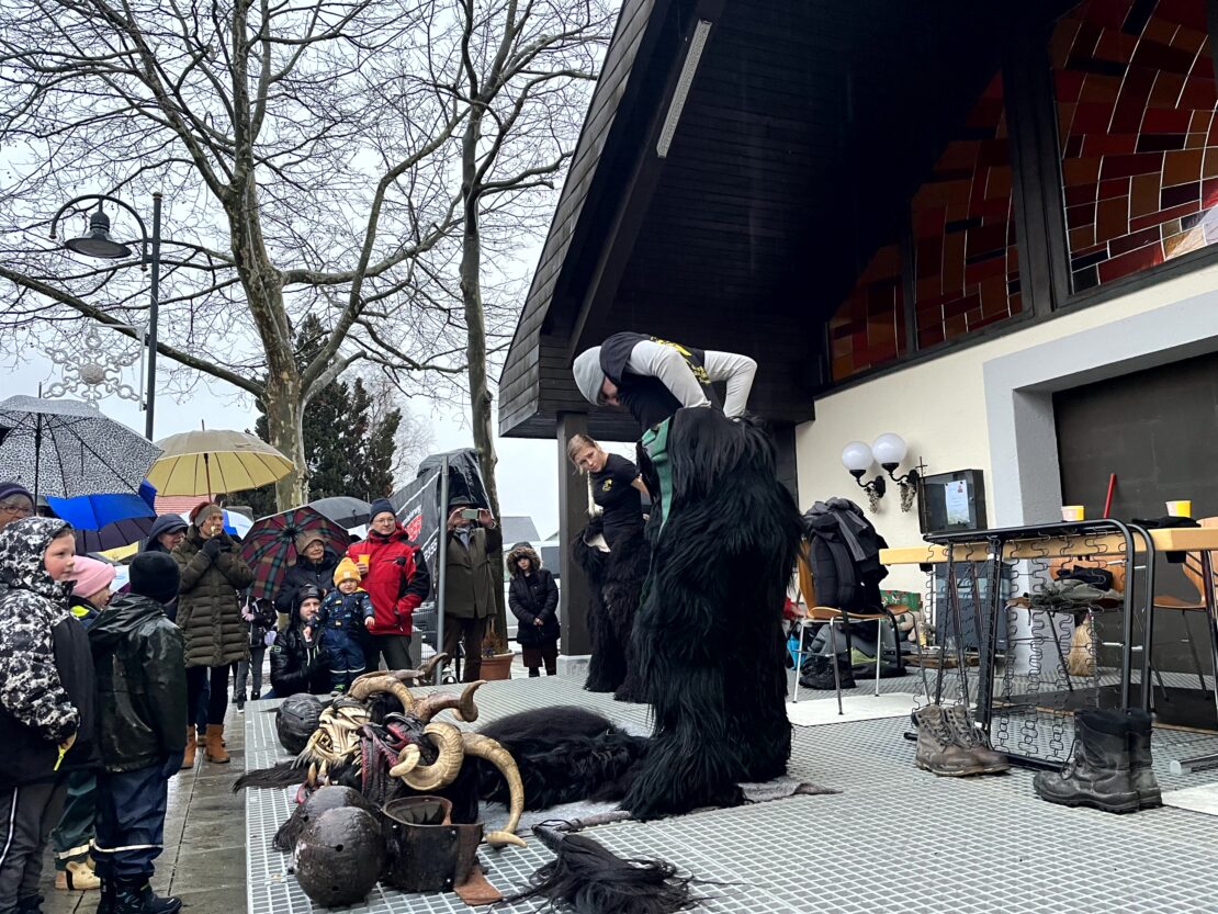 Perchten Hoagascht Wals, 6. Jänner 2024 | Salzburger Schiachpercht'n und Krampusse