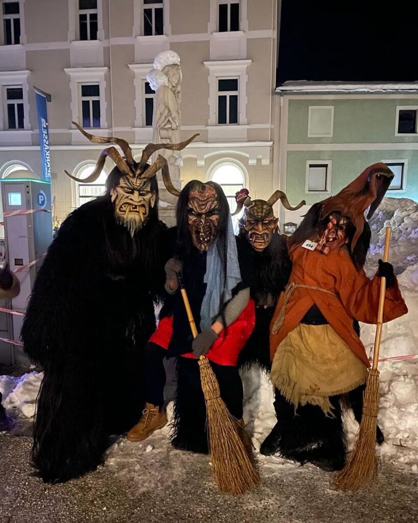 Krampuslauf Eferding, 3. Dezember 2023 | Salzburger Schiachpercht'n und Krampusse