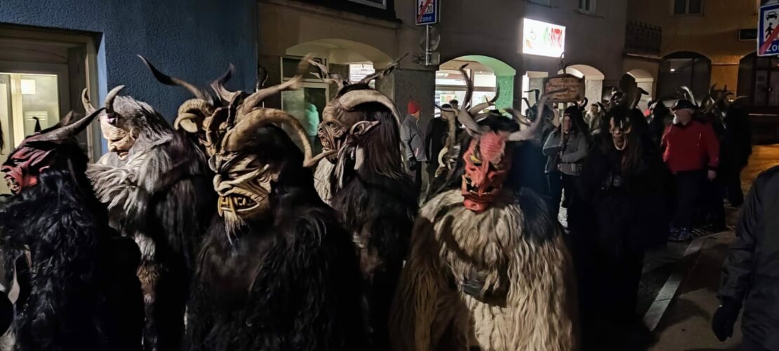 Krampuslauf Seekirchen am Wallersee, 9. Dezember 2023 | Salzburger Schiachpercht'n und Krampusse