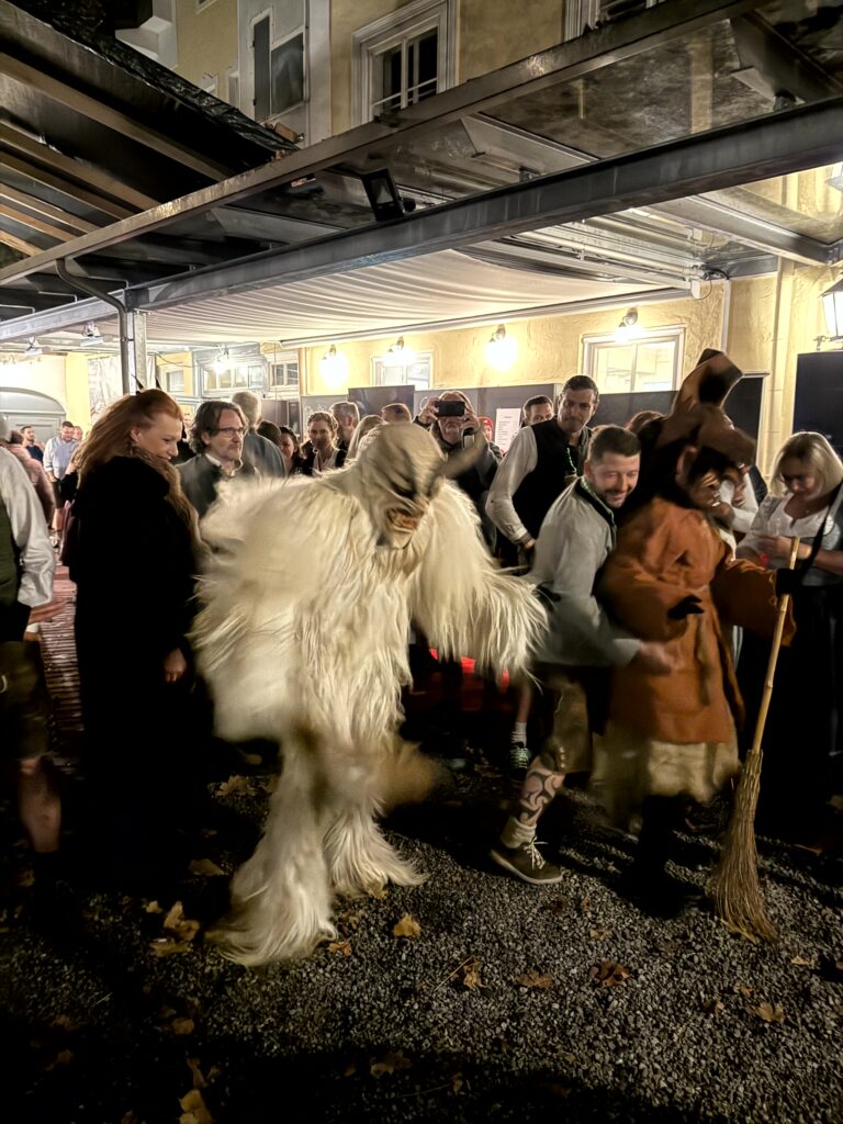 Saisonstart beim Wirtshaus Steinlechner, Salzburg, 26. November 2024 | Salzburger Schiachpercht'n und Krampusse