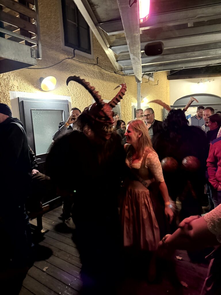 Saisonstart beim Wirtshaus Steinlechner, Salzburg, 26. November 2024 | Salzburger Schiachpercht'n und Krampusse