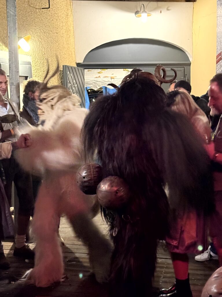 Saisonstart beim Wirtshaus Steinlechner, Salzburg, 26. November 2024 | Salzburger Schiachpercht'n und Krampusse