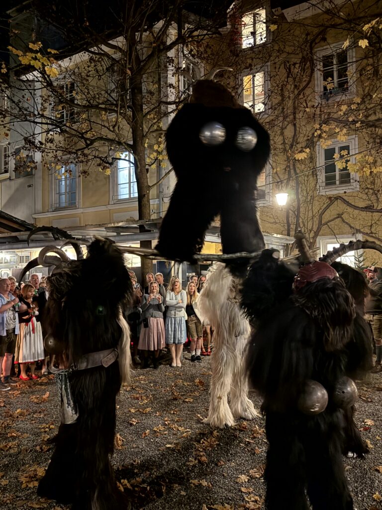 Saisonstart beim Wirtshaus Steinlechner, Salzburg, 26. November 2024 | Salzburger Schiachpercht'n und Krampusse