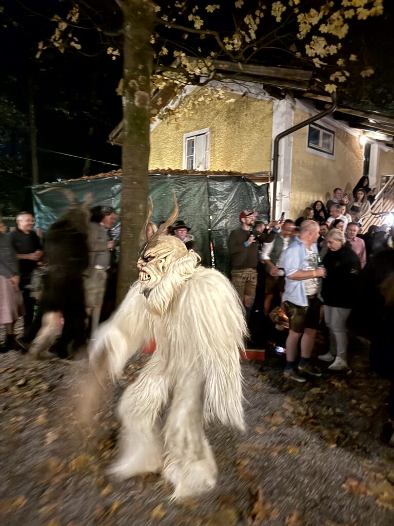 Saisonstart beim Wirtshaus Steinlechner, Salzburg, 26. November 2024 | Salzburger Schiachpercht'n und Krampusse