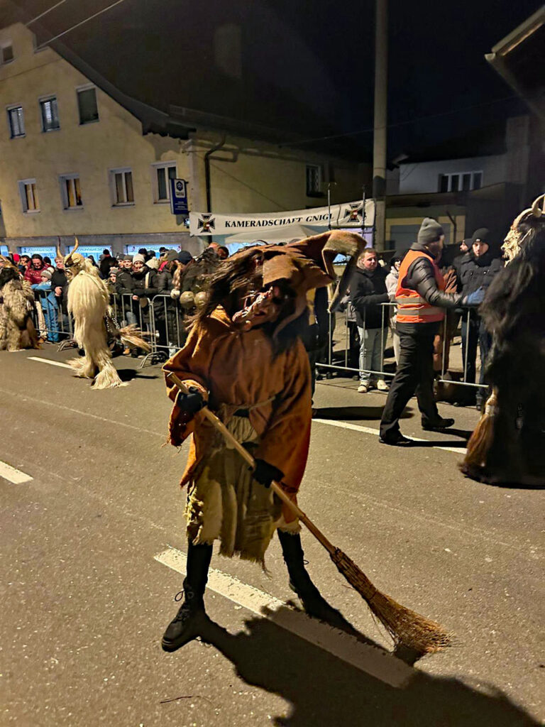 49. Gnigler Krampuslauf, Salzburg-Gnigl, 30. November 2024 | Salzburger Schiachpercht'n und Krampusse