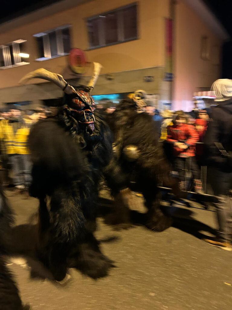 49. Gnigler Krampuslauf, Salzburg-Gnigl, 30. November 2024 | Salzburger Schiachpercht'n und Krampusse