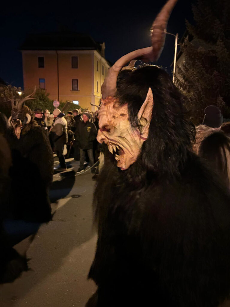 49. Gnigler Krampuslauf, Salzburg-Gnigl, 30. November 2024 | Salzburger Schiachpercht'n und Krampusse