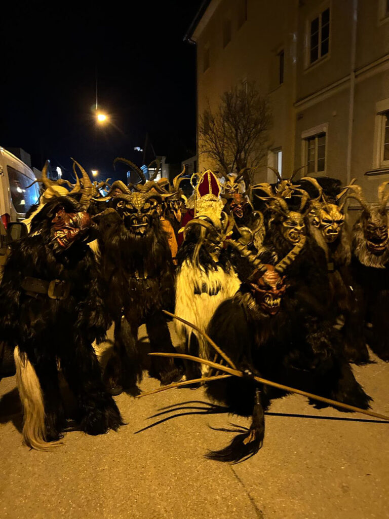 49. Gnigler Krampuslauf, Salzburg-Gnigl, 30. November 2024 | Salzburger Schiachpercht'n und Krampusse