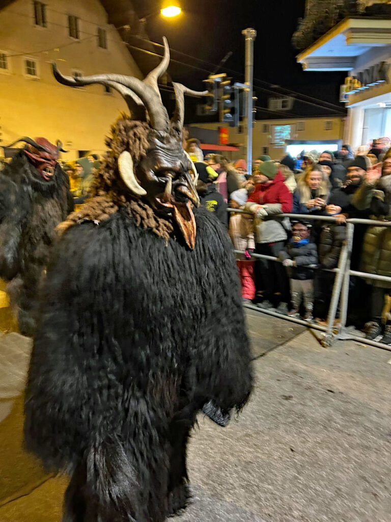 49. Gnigler Krampuslauf, Salzburg-Gnigl, 30. November 2024 | Salzburger Schiachpercht'n und Krampusse