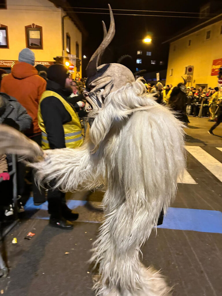 49. Gnigler Krampuslauf, Salzburg-Gnigl, 30. November 2024 | Salzburger Schiachpercht'n und Krampusse