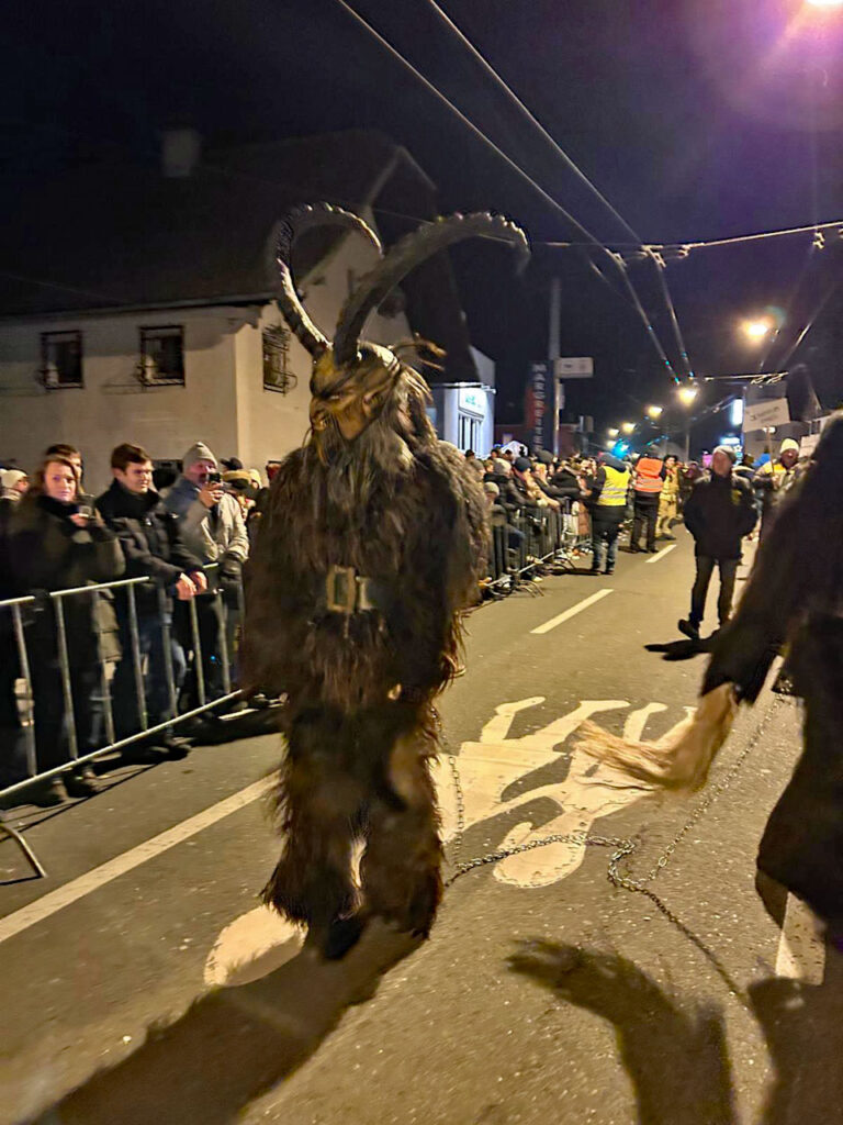 49. Gnigler Krampuslauf, Salzburg-Gnigl, 30. November 2024 | Salzburger Schiachpercht'n und Krampusse