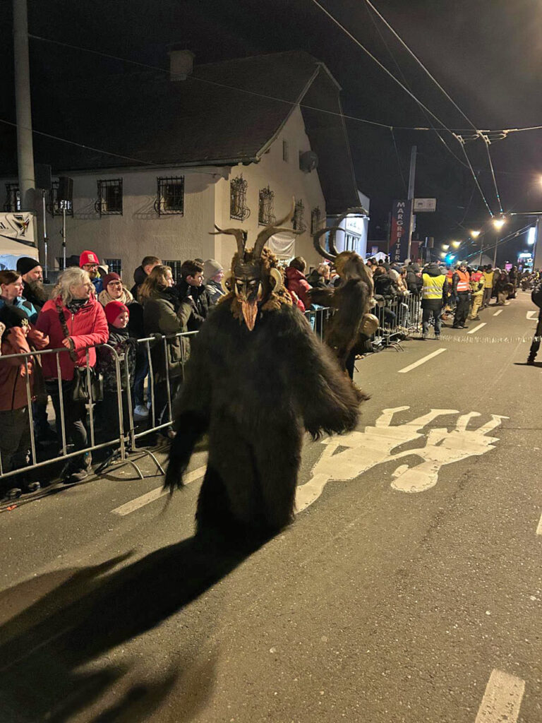 49. Gnigler Krampuslauf, Salzburg-Gnigl, 30. November 2024 | Salzburger Schiachpercht'n und Krampusse