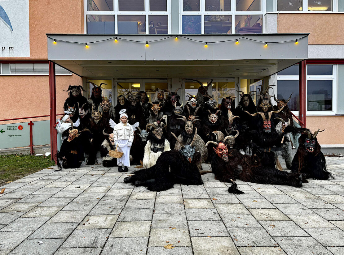 Kinderkrampuslauf in Obertrum am See, 1. Dezember 2024 | Salzburger Schiachpercht'n und Krampusse