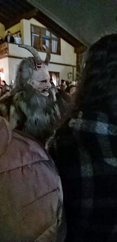 Krampuslauf in Obertrum am See, 1. Dezember 2024 | Salzburger Schiachpercht'n und Krampusse