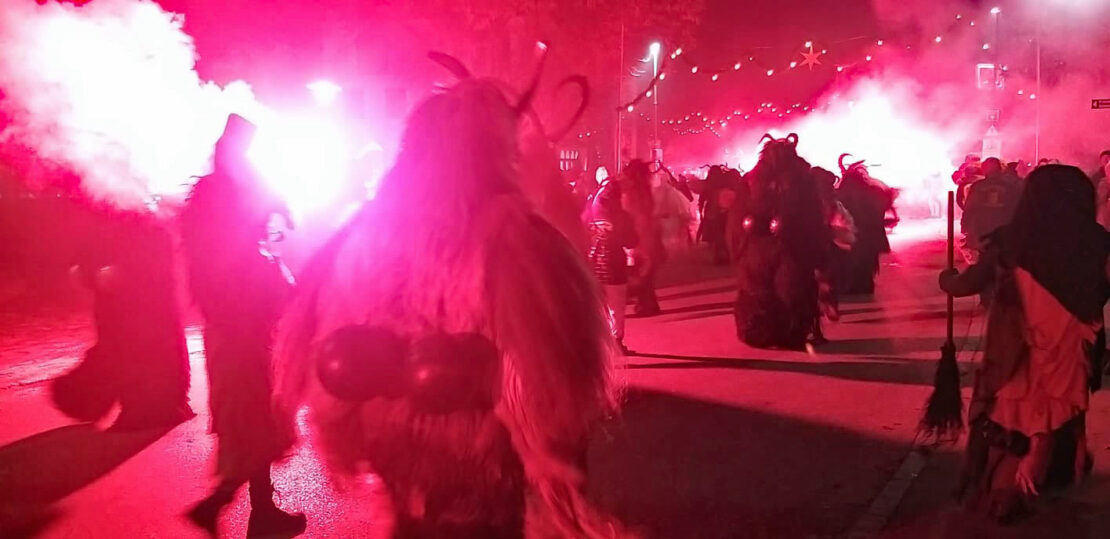 Krampuslauf in Obertrum am See, 1. Dezember 2024 | Salzburger Schiachpercht'n und Krampusse