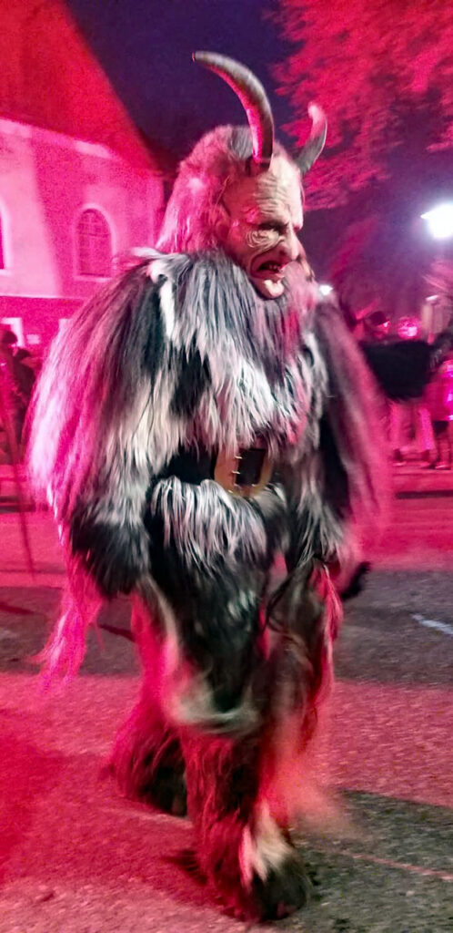 Krampuslauf in Obertrum am See, 1. Dezember 2024 | Salzburger Schiachpercht'n und Krampusse