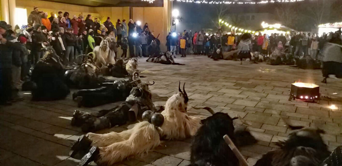 Krampuslauf in Obertrum am See, 1. Dezember 2024 | Salzburger Schiachpercht'n und Krampusse