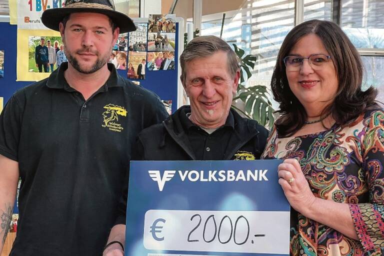 salzburger-schiachperchten-und-krampusse-spenden-2000-euro-an-sonderschule-hallein-41-117800761