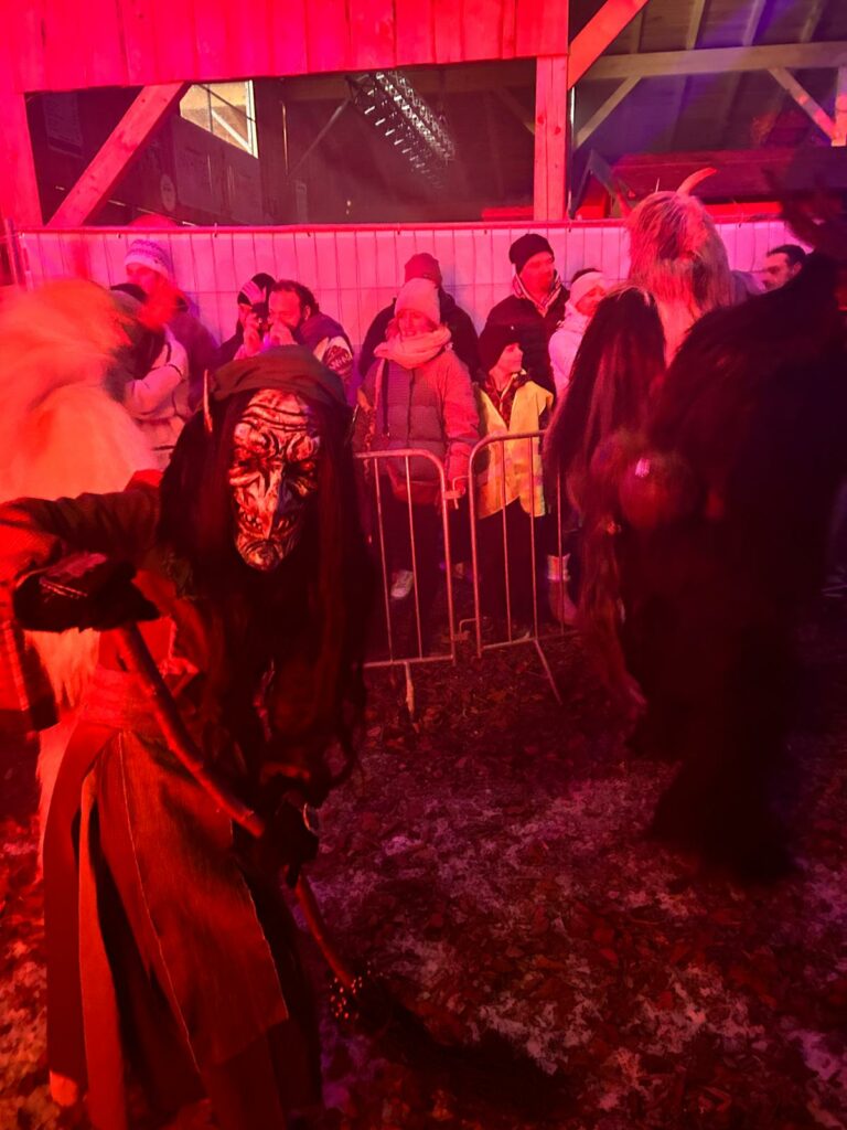 26. Hallwanger Krampuslauf am 28. 11. 2025