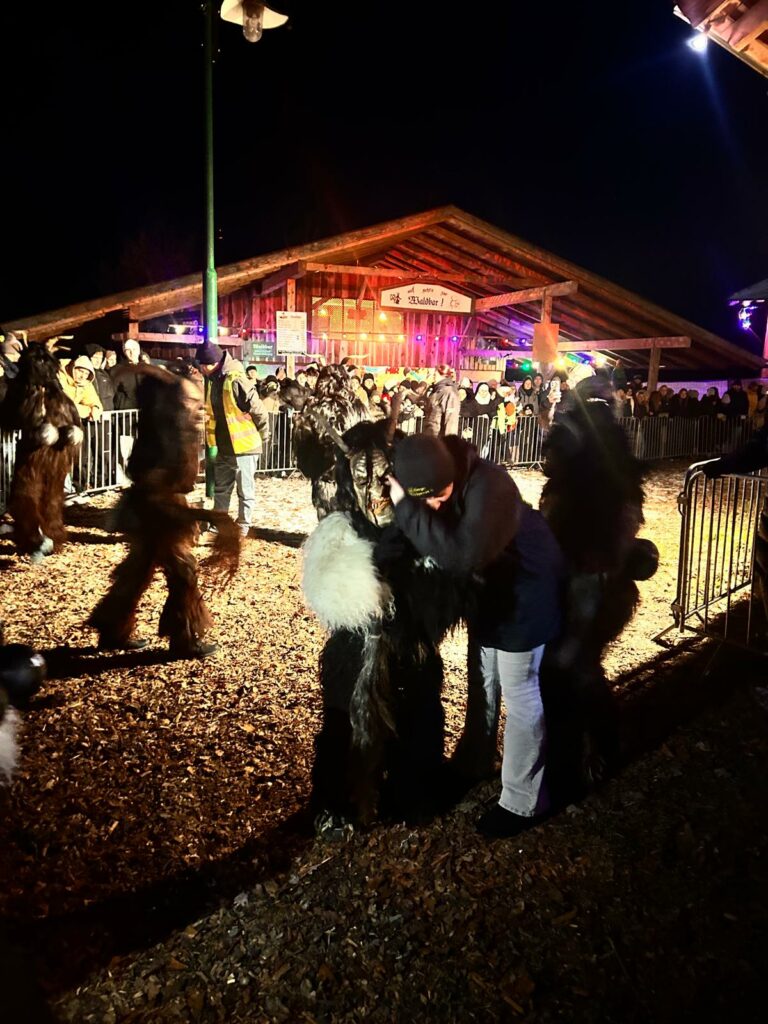 26. Hallwanger Krampuslauf am 28. 11. 2025