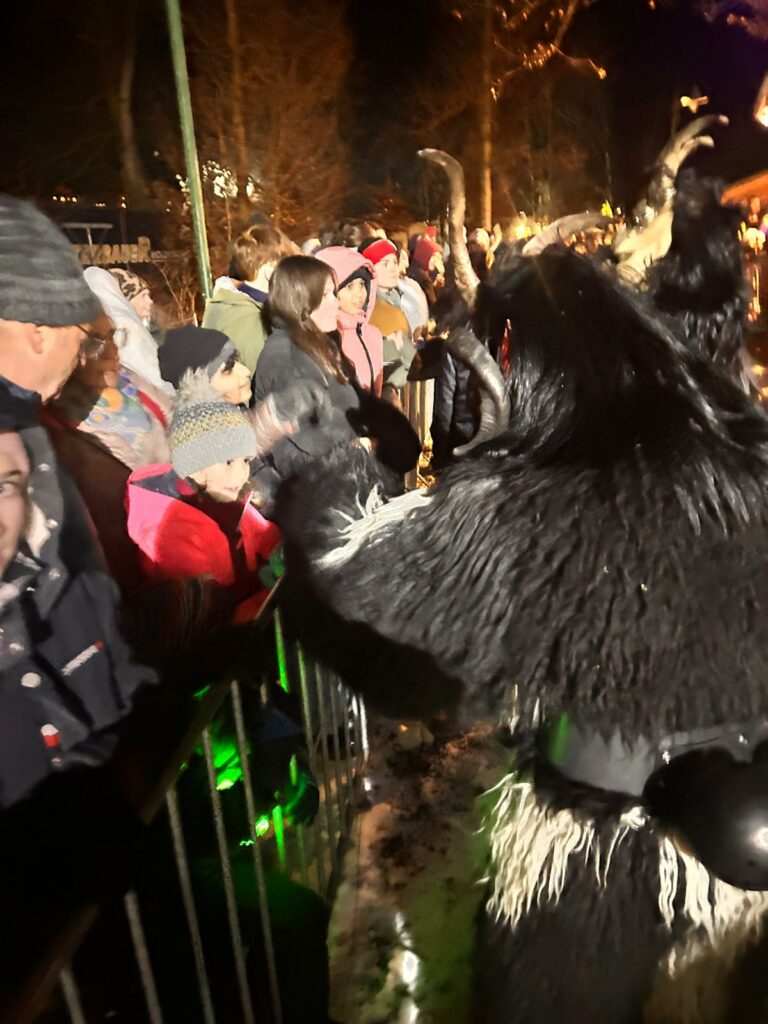 26. Hallwanger Krampuslauf am 28. 11. 2025