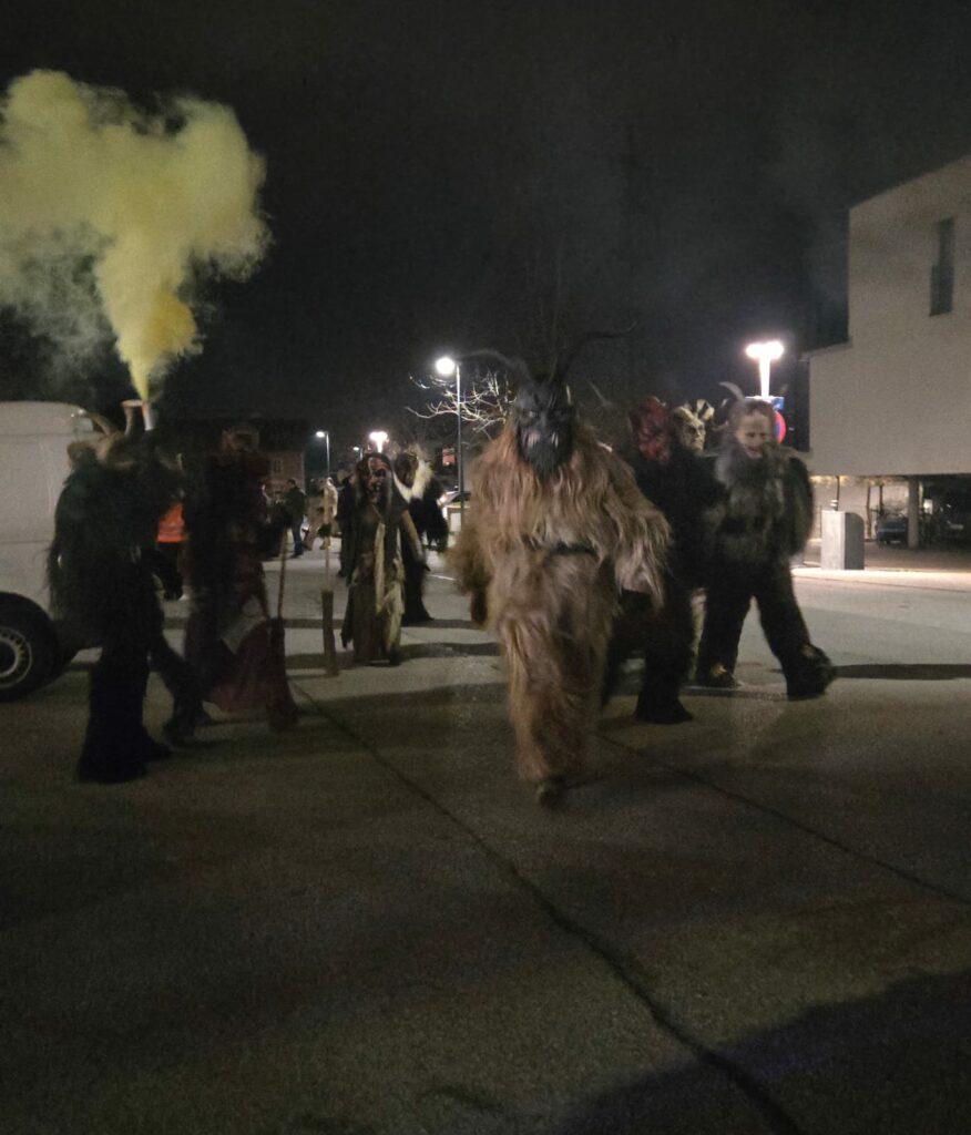 3. familiärer Krampusrummel in Liefering der Wilden Teufel Salzburg vom 22. 11. 2025