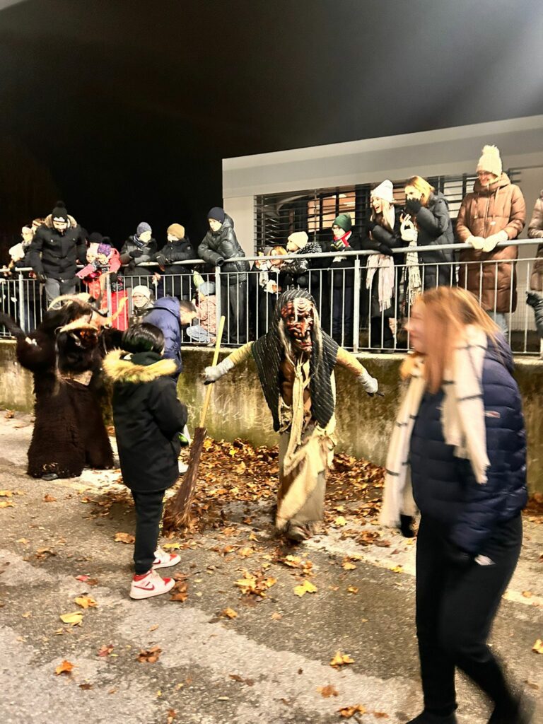 3. familiärer Krampusrummel in Liefering der Wilden Teufel Salzburg vom 22. 11. 2025