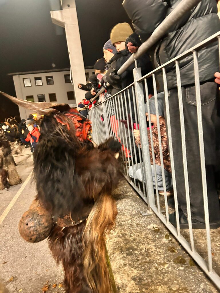 3. familiärer Krampusrummel in Liefering der Wilden Teufel Salzburg vom 22. 11. 2025