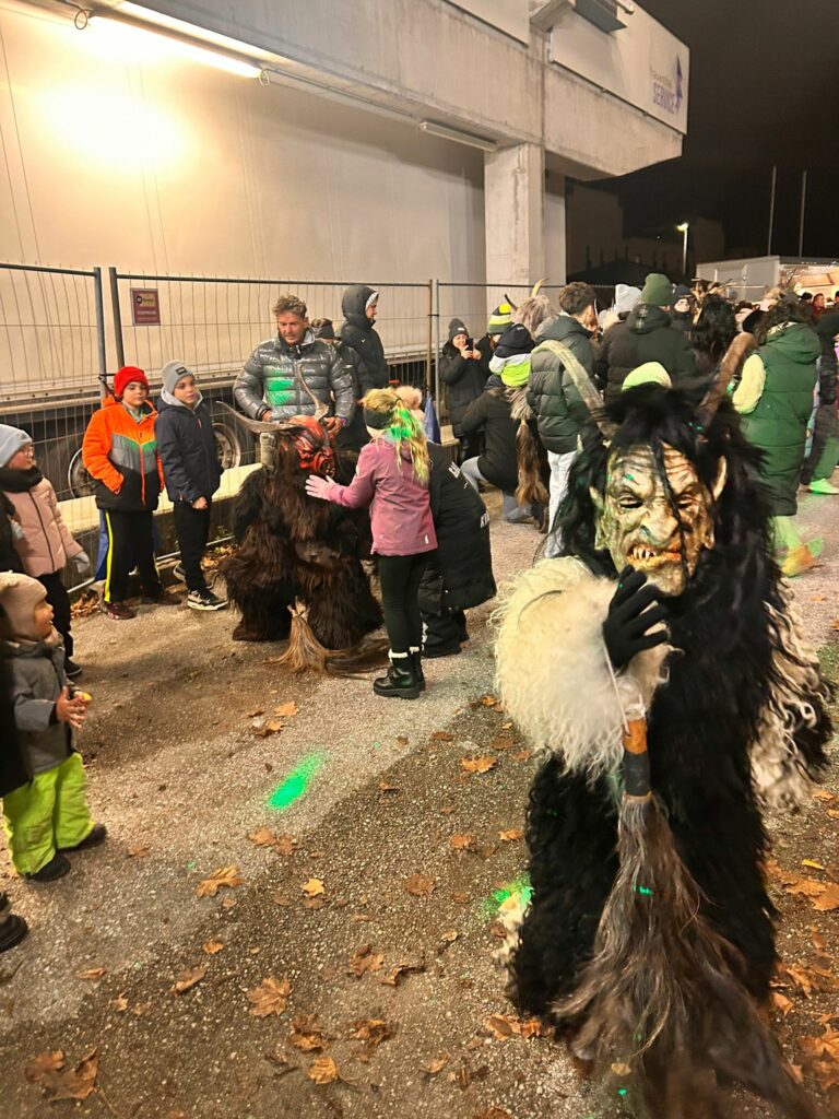 3. familiärer Krampusrummel in Liefering der Wilden Teufel Salzburg vom 22. 11. 2025
